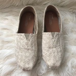 Cream floral glitter TOMS SIZE 11 NWOT